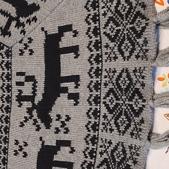 Steve Madden Wool Blend OSFA Poncho - Picture 3 of 5